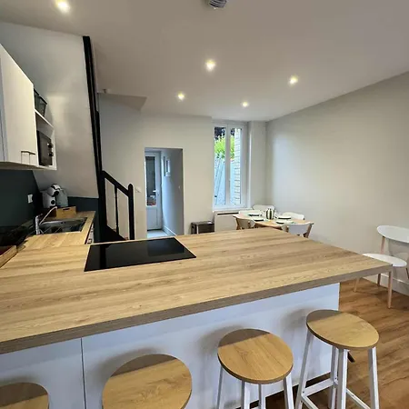 Maison Entre Verre Et * Eu (Seine-Maritime)